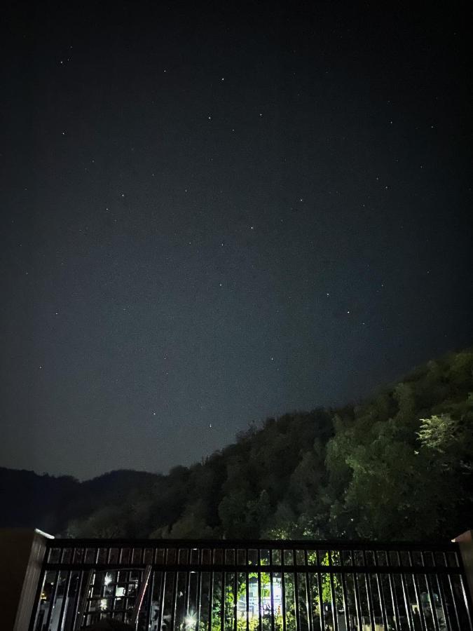 Hot - House Of Travellers, Rishikesh Ostello Esterno foto